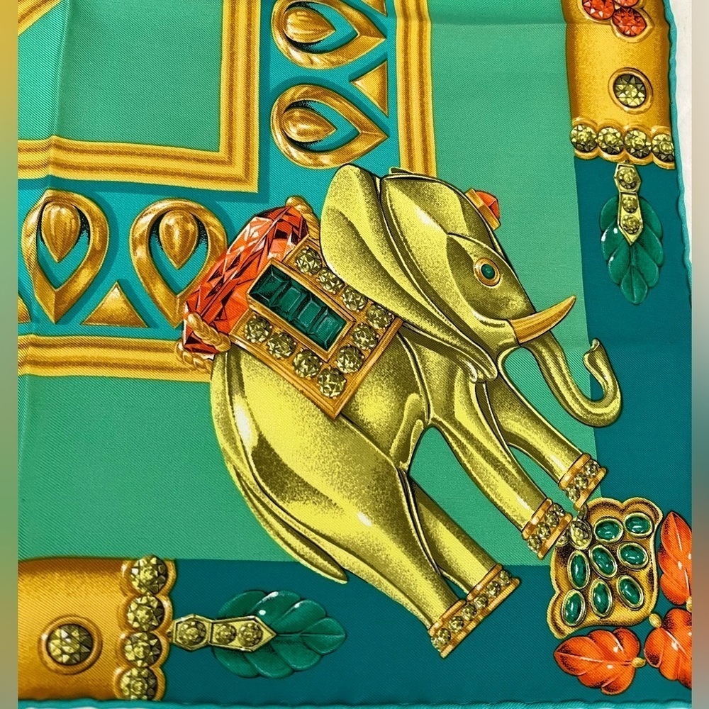 Cartier Silk Scarf Parade des Elephants Rare Vintage 1980’s-1990 - Picture 5 of 17
